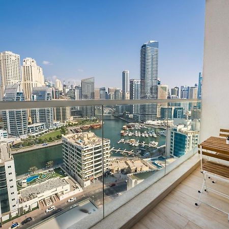 Fam Living - Marina Marvel - Studio Apartment With Breathtaking Views In Studio One Tower Дубай Екстериор снимка