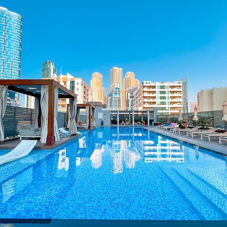 Fam Living - Marina Marvel - Studio Apartment With Breathtaking Views In Studio One Tower Дубай Екстериор снимка